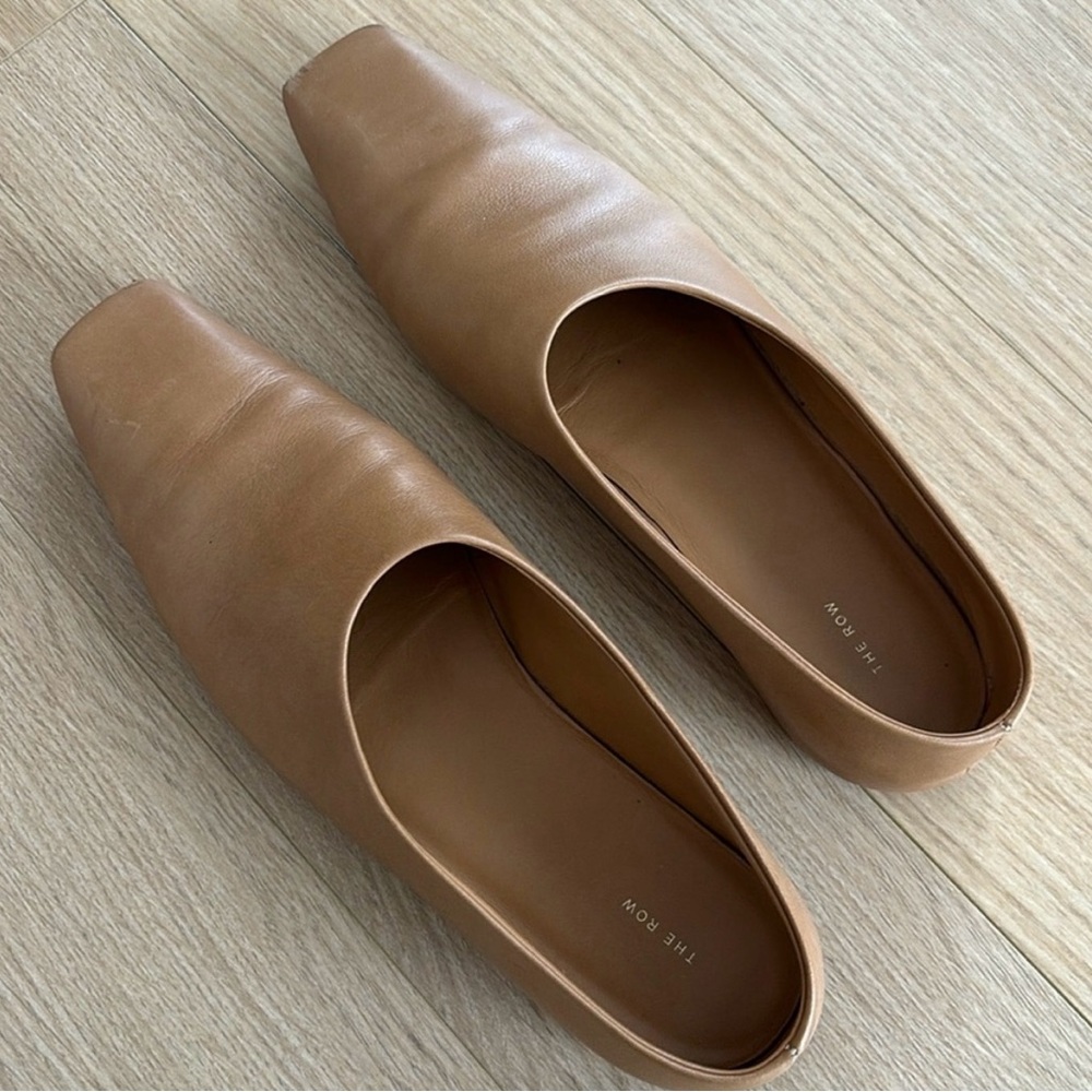 The Row Women's Tan Leather Flats